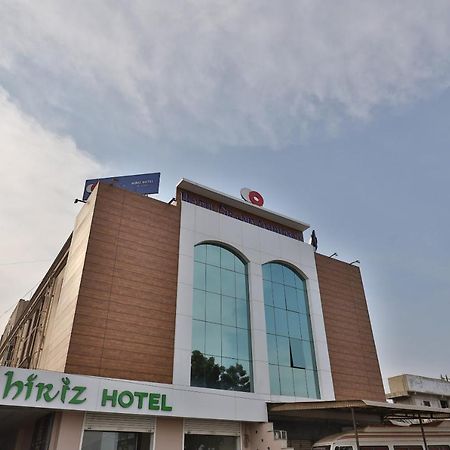 Capital O 41581 Hiriz Hotel Gandhidham Luaran gambar