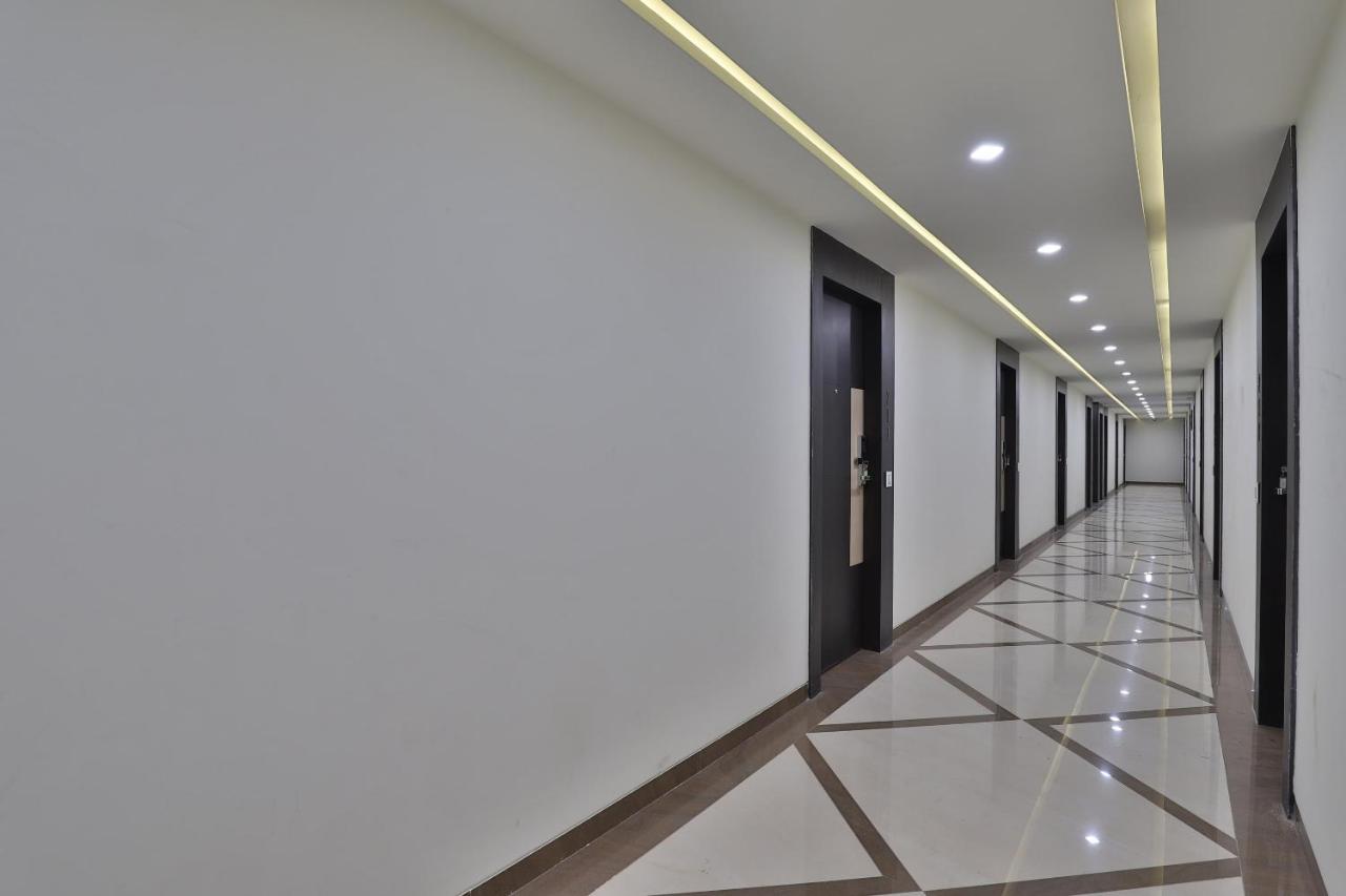 Capital O 41581 Hiriz Hotel Gandhidham Luaran gambar